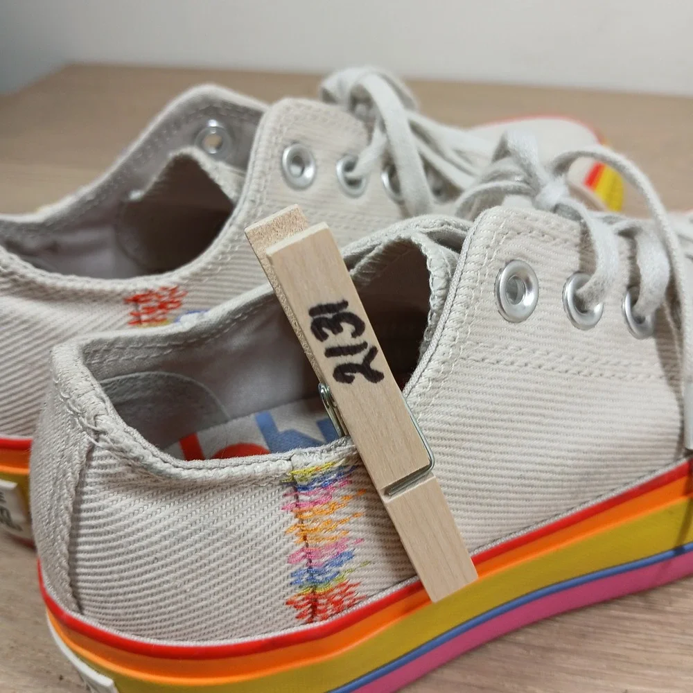 Converse Chuck Taylor Sneakers Kids 5 Rainbow Platform Cream